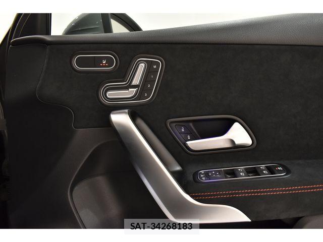 Mercedes Benz A-CLASS 2025-02 7725425-6