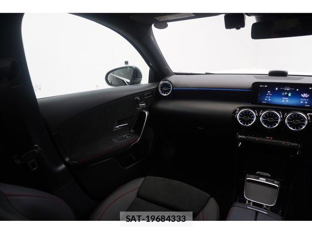 Mercedes Benz A-CLASS 2024-08 7786848-11