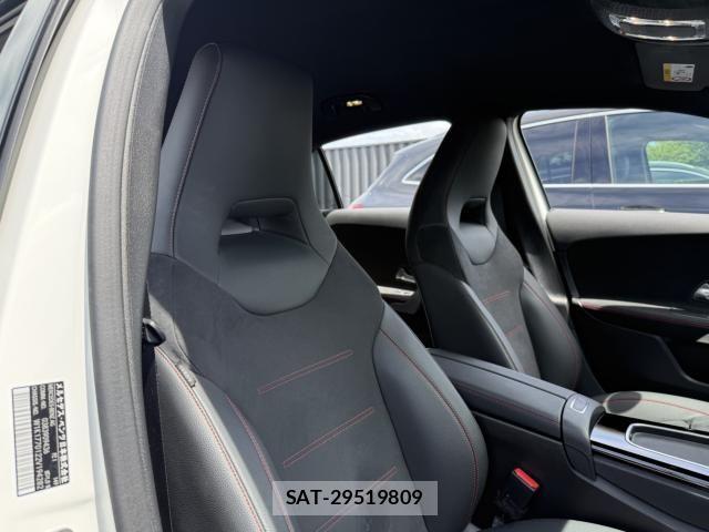 Mercedes Benz A-CLASS 2024-02 7877628-24