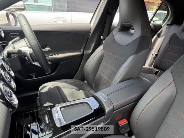 Mercedes Benz A-CLASS 2024-02 7877628-26