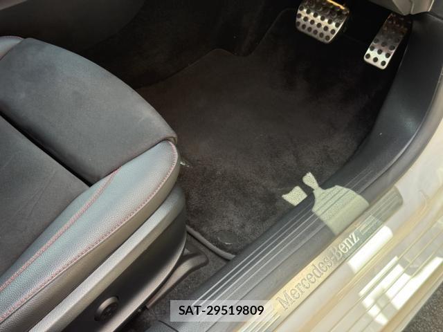 Mercedes Benz A-CLASS 2024-02 7877628-27