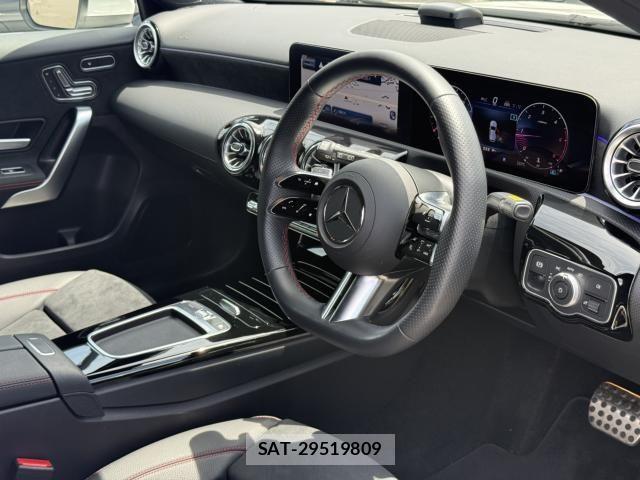 Mercedes Benz A-CLASS 2024-02 7877628-4