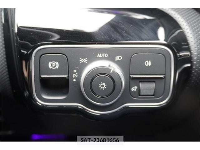 Mercedes Benz A-CLASS 2024-03 7877629-28