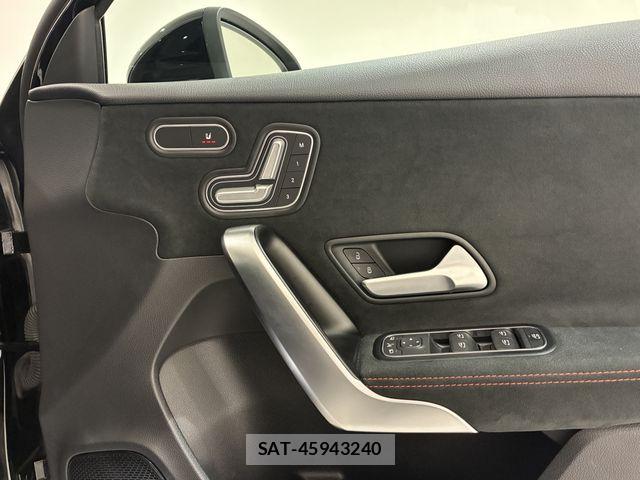 Mercedes Benz A-CLASS 2019-09 7877631-6