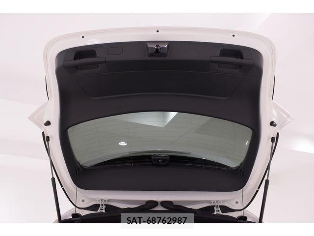 Mercedes Benz A-CLASS 2021-10 7877630-18