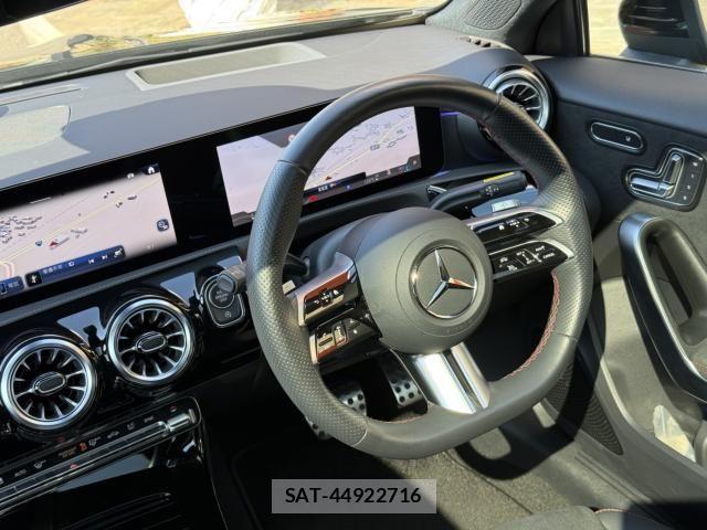 Mercedes Benz A-CLASS 2024-06 7962552-16