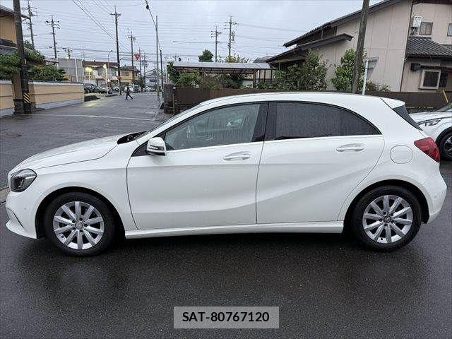 Mercedes Benz A-CLASS 2016-02 7962554-16