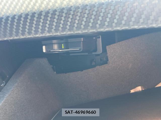 Mercedes Benz A-CLASS 2017-09 7979885-25