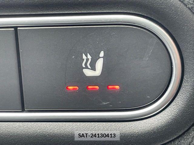 Mercedes Benz A-CLASS 2022-02 8036631-7