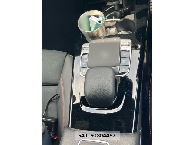 Mercedes Benz A-CLASS 2019-06 8036633-20