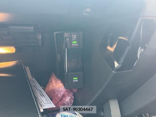 Mercedes Benz A-CLASS 2019-06 8036633-25
