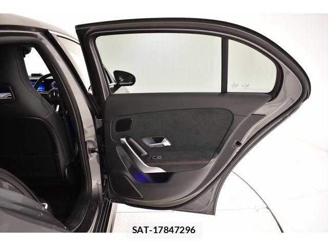 Mercedes Benz A-CLASS 2025-02 8074508-11