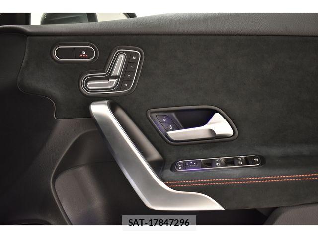 Mercedes Benz A-CLASS 2025-02 8074508-4
