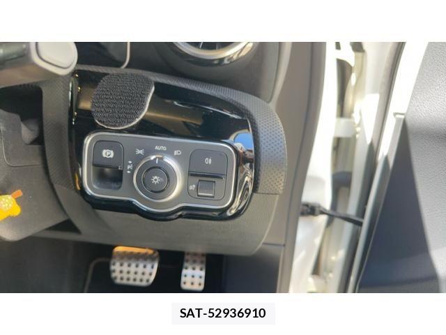 Mercedes Benz A-CLASS 2019-05 8074509-13