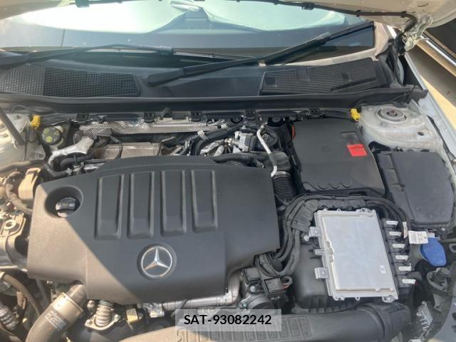 Mercedes Benz A-CLASS 2020-03 8100327-12