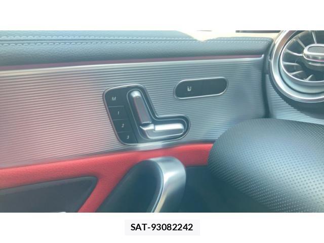 Mercedes Benz A-CLASS 2020-03 8100327-24