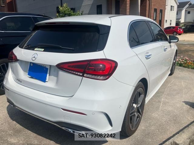 Mercedes Benz A-CLASS 2020-03 8100327-5
