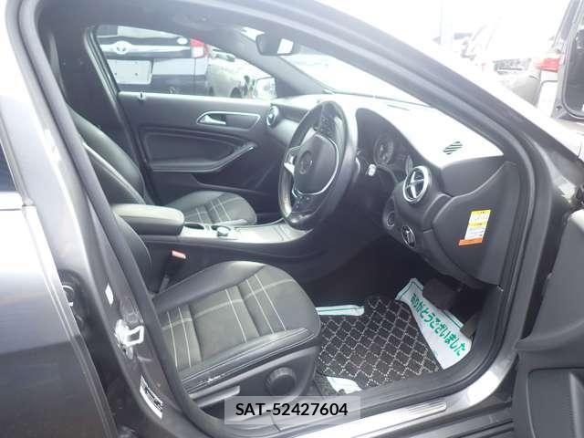 Mercedes Benz A-CLASS 2014-04 8100332-9
