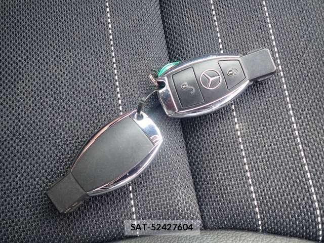 Mercedes Benz A-CLASS 2014-04 8100332-24