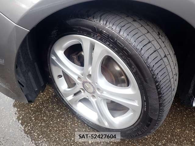 Mercedes Benz A-CLASS 2014-04 8100332-28
