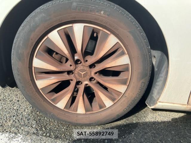Mercedes Benz A-CLASS 2021-09 8100330-9
