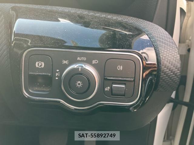 Mercedes Benz A-CLASS 2021-09 8100330-13