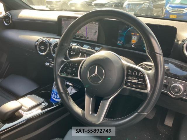 Mercedes Benz A-CLASS 2021-09 8100330-14