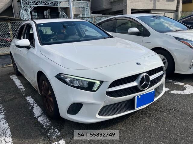 Mercedes Benz A-CLASS 2021-09 8100330-2
