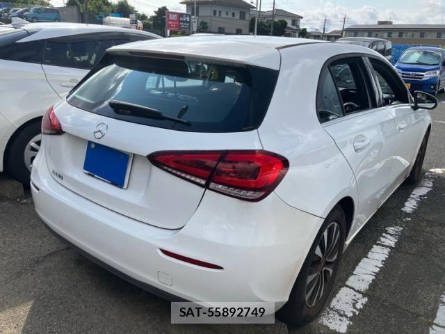 Mercedes Benz A-CLASS 2021-09 8100330-5