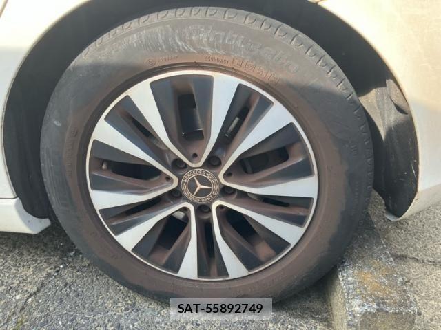 Mercedes Benz A-CLASS 2021-09 8100330-8