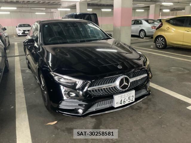 Mercedes Benz A-CLASS 2018-12 8100329-0