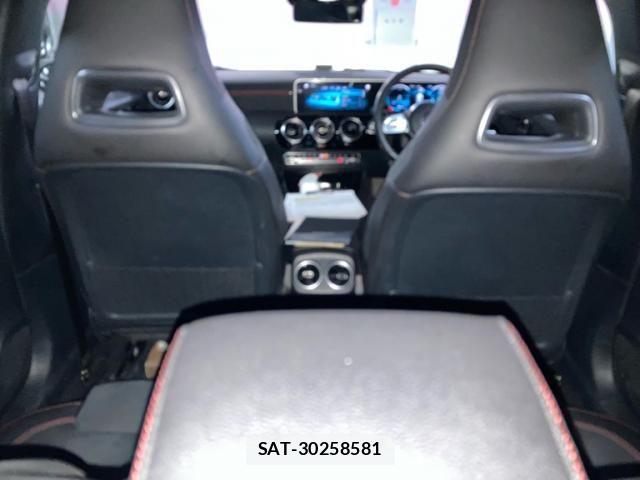 Mercedes Benz A-CLASS 2018-12 8100329-14