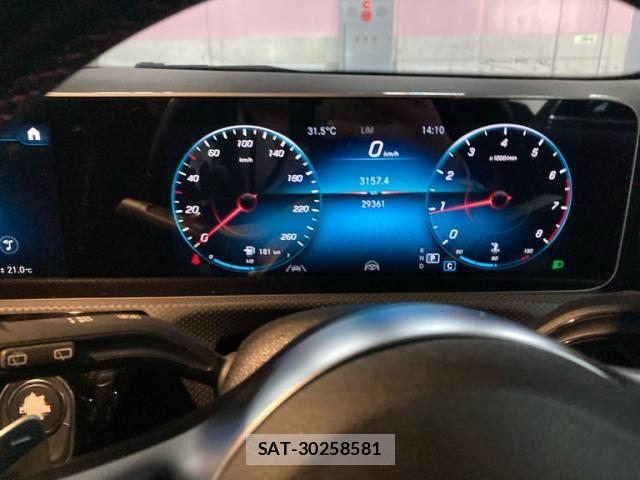 Mercedes Benz A-CLASS 2018-12 8100329-24