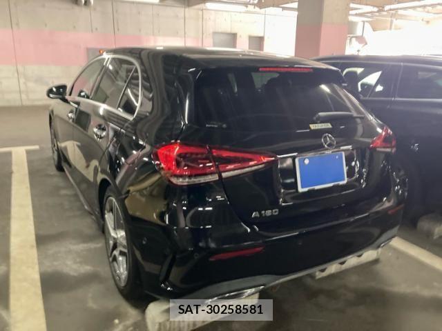 Mercedes Benz A-CLASS 2018-12 8100329-3