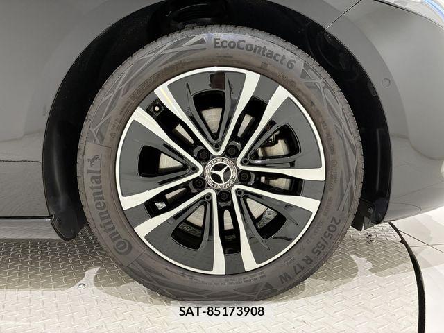 Mercedes Benz A-CLASS 2025-04 8100326-18