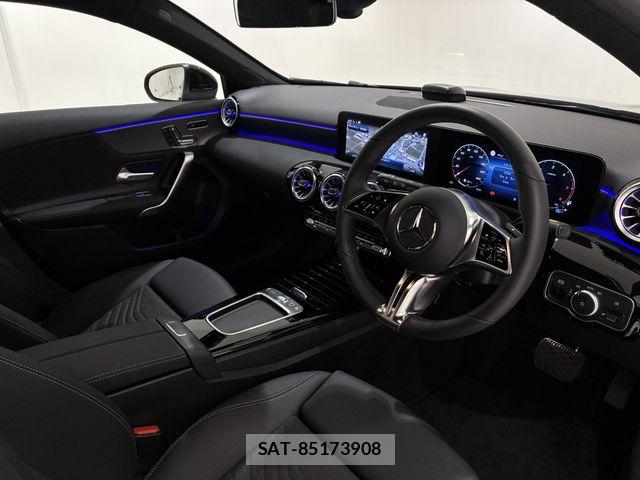 Mercedes Benz A-CLASS 2025-04 8100326-1