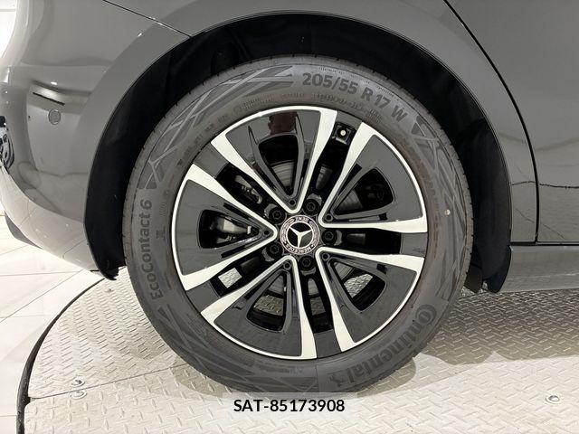 Mercedes Benz A-CLASS 2025-04 8100326-21
