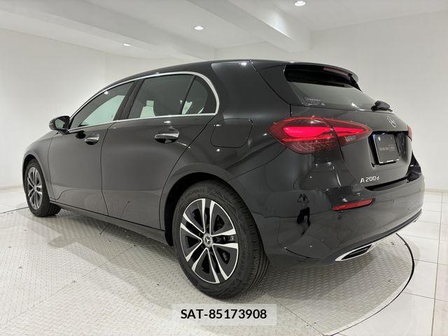 Mercedes Benz A-CLASS 2025-04 8100326-2