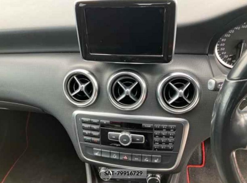 Mercedes Benz A-CLASS 2014-03 8135316-6