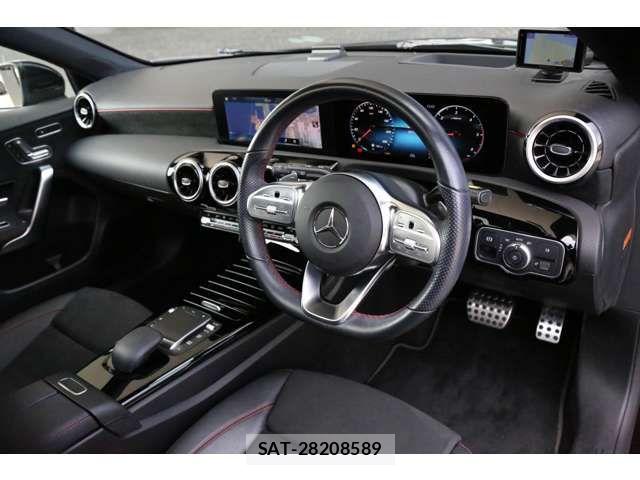 Mercedes Benz A-CLASS 2021-09 8131130-10