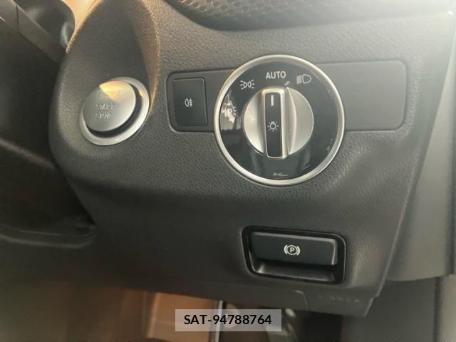 Mercedes Benz A-CLASS 2016-06 8158768-16