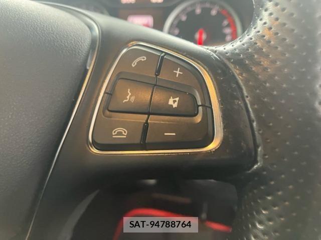 Mercedes Benz A-CLASS 2016-06 8158768-17