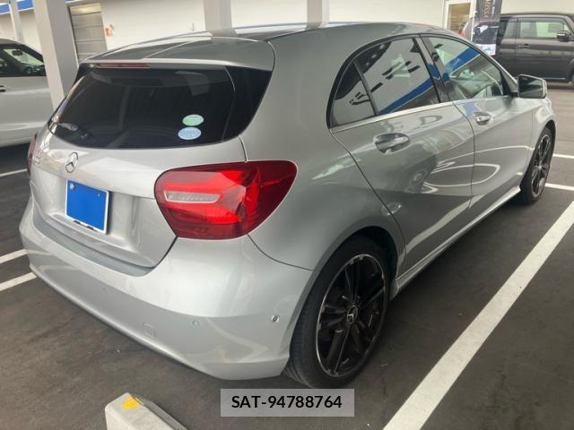 Mercedes Benz A-CLASS 2016-06 8158768-2