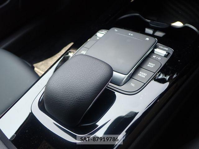 Mercedes Benz A-CLASS 2021-07 8158758-17