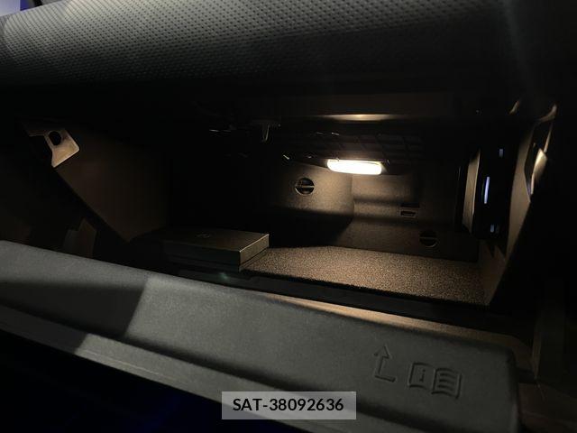 Mercedes Benz A-CLASS 2025-08 8158766-15