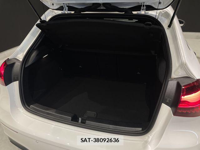 Mercedes Benz A-CLASS 2025-08 8158766-25