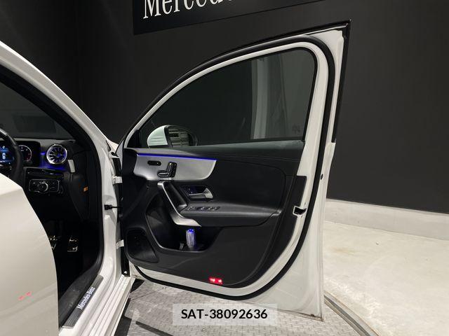 Mercedes Benz A-CLASS 2025-08 8158766-4