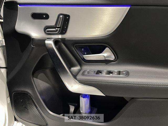 Mercedes Benz A-CLASS 2025-08 8158766-5