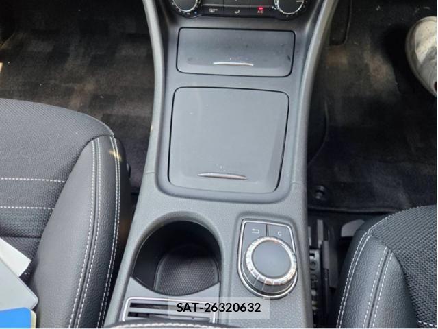 Mercedes Benz A-CLASS 2014-01 8208605-15