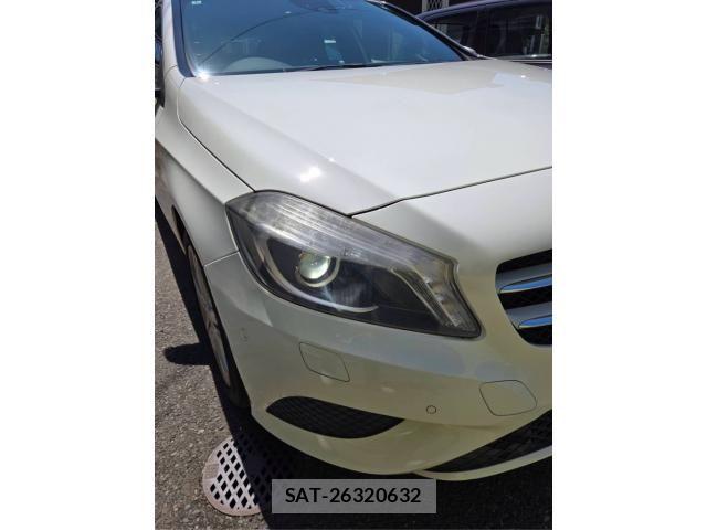 Mercedes Benz A-CLASS 2014-01 8208605-8